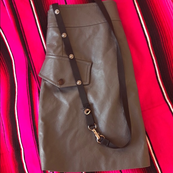 Gray Leather zip up skirt with black strap detail - Picture 3 of 6